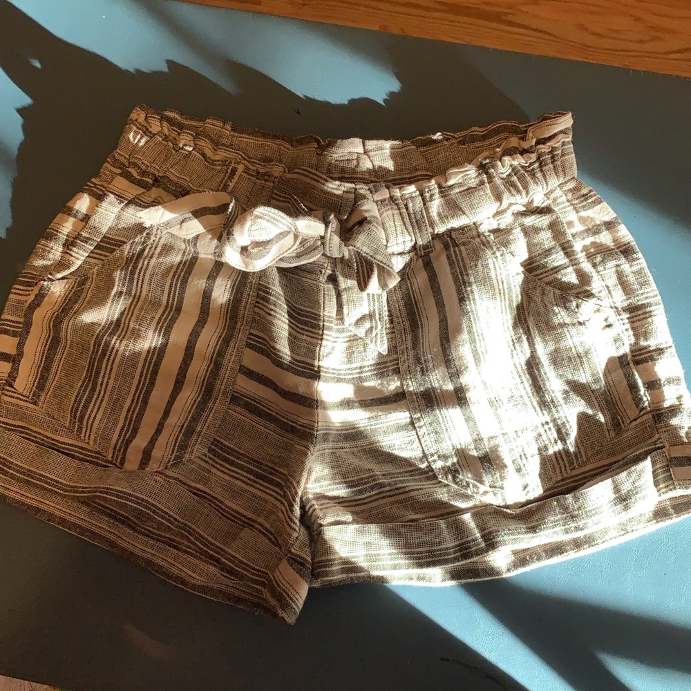 tie shorts